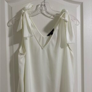 Banana Republic Cream Sleeveless Blouse